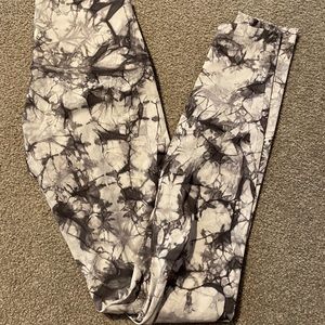 Lululemon Tye Dye Wunder Under Leggings